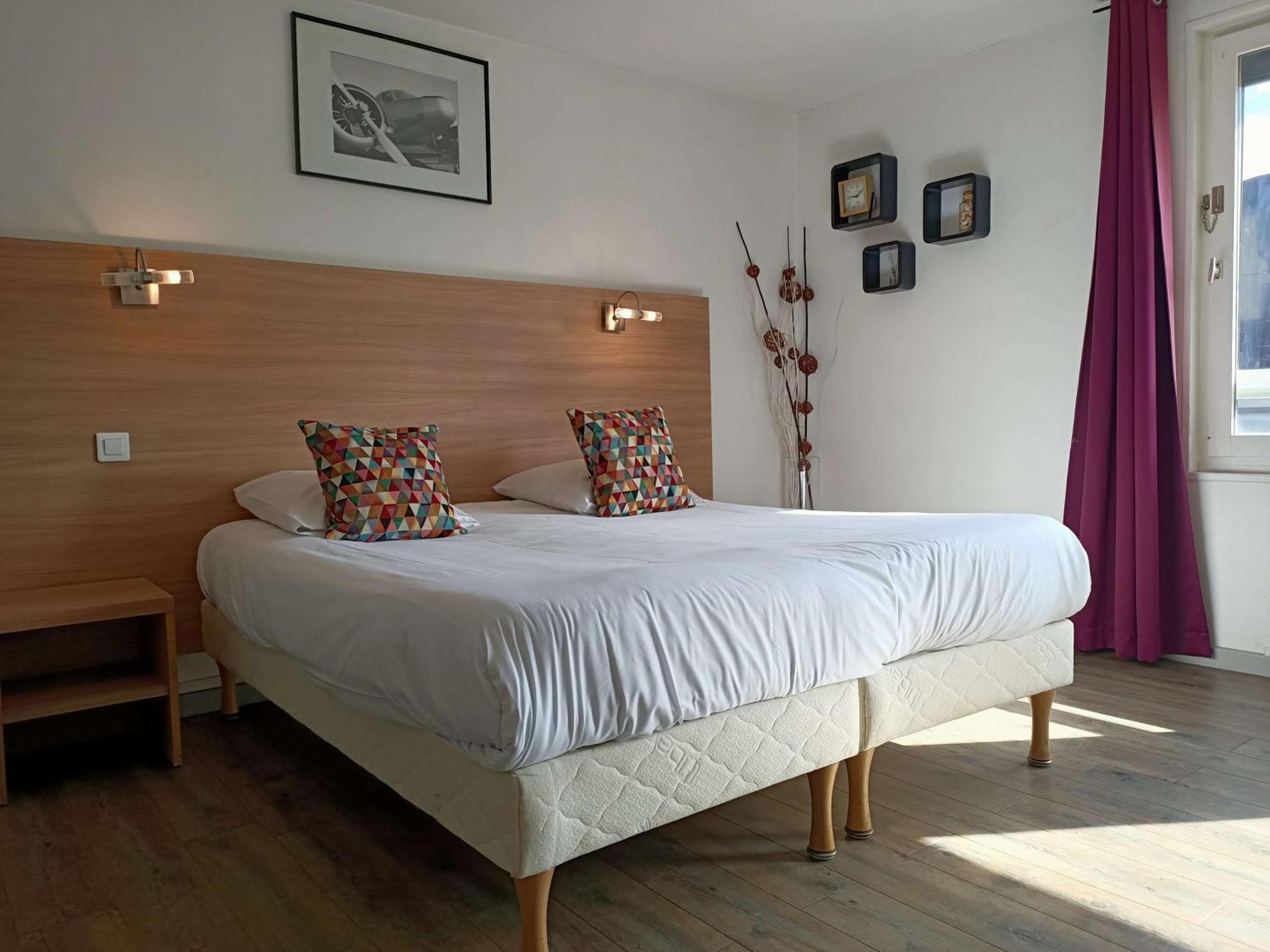Brit Hotel Besancon L'Horloge Екстериор снимка