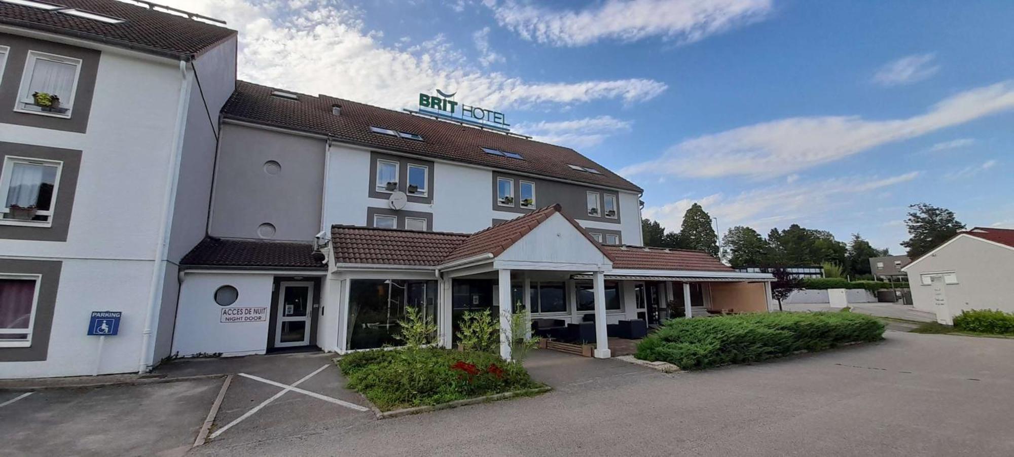 Brit Hotel Besancon L'Horloge Екстериор снимка