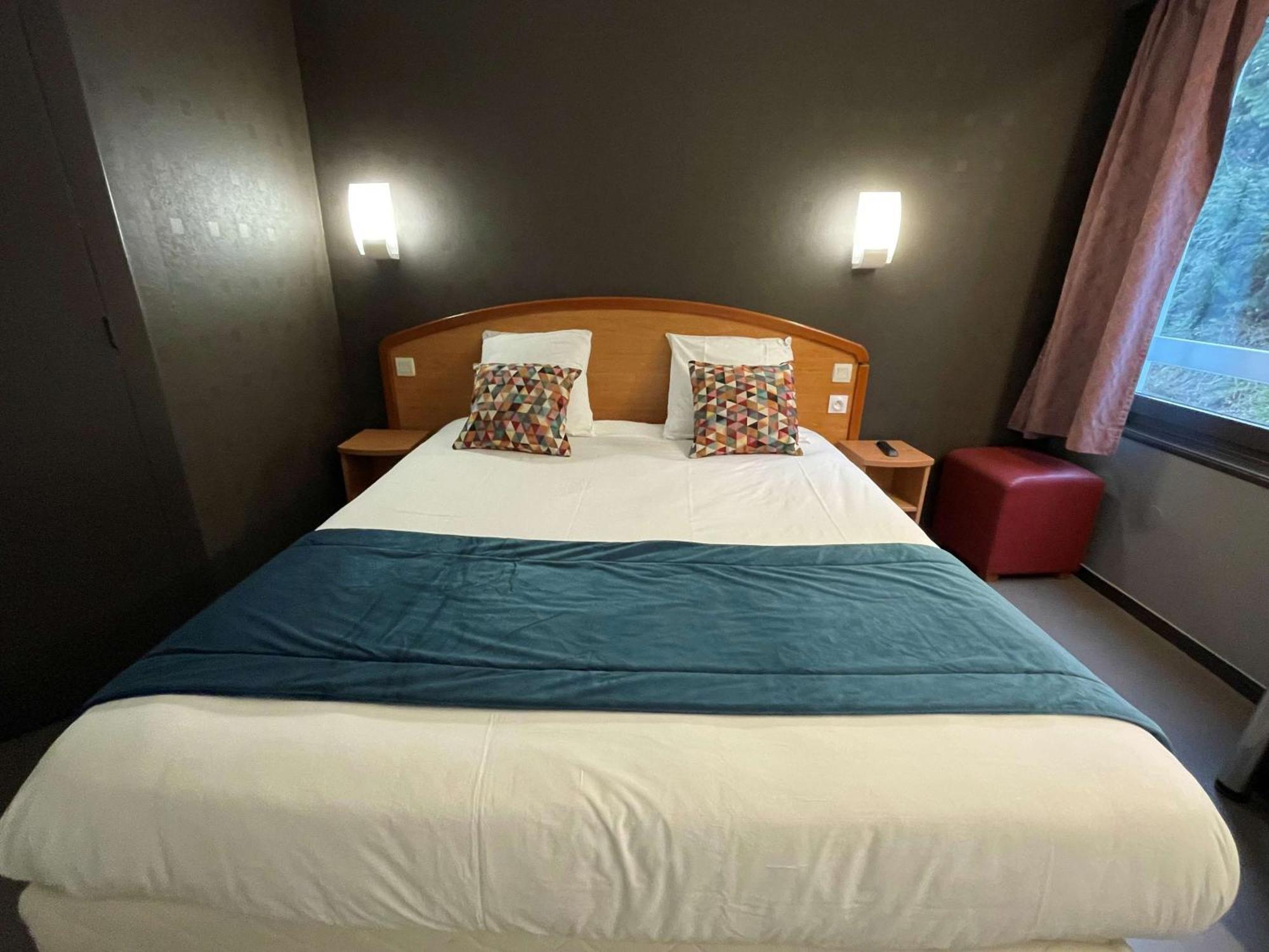 Brit Hotel Besancon L'Horloge Екстериор снимка