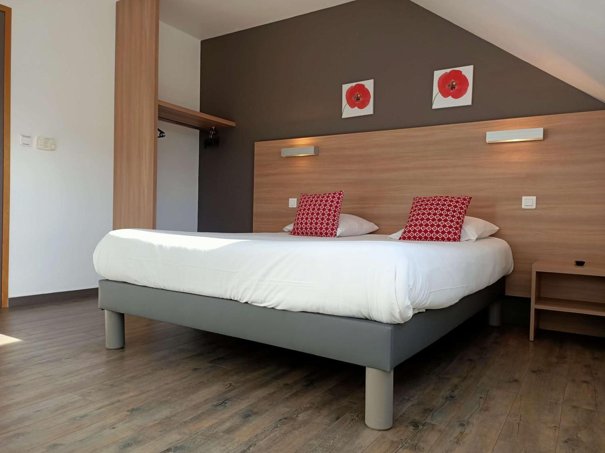 Brit Hotel Besancon L'Horloge Екстериор снимка