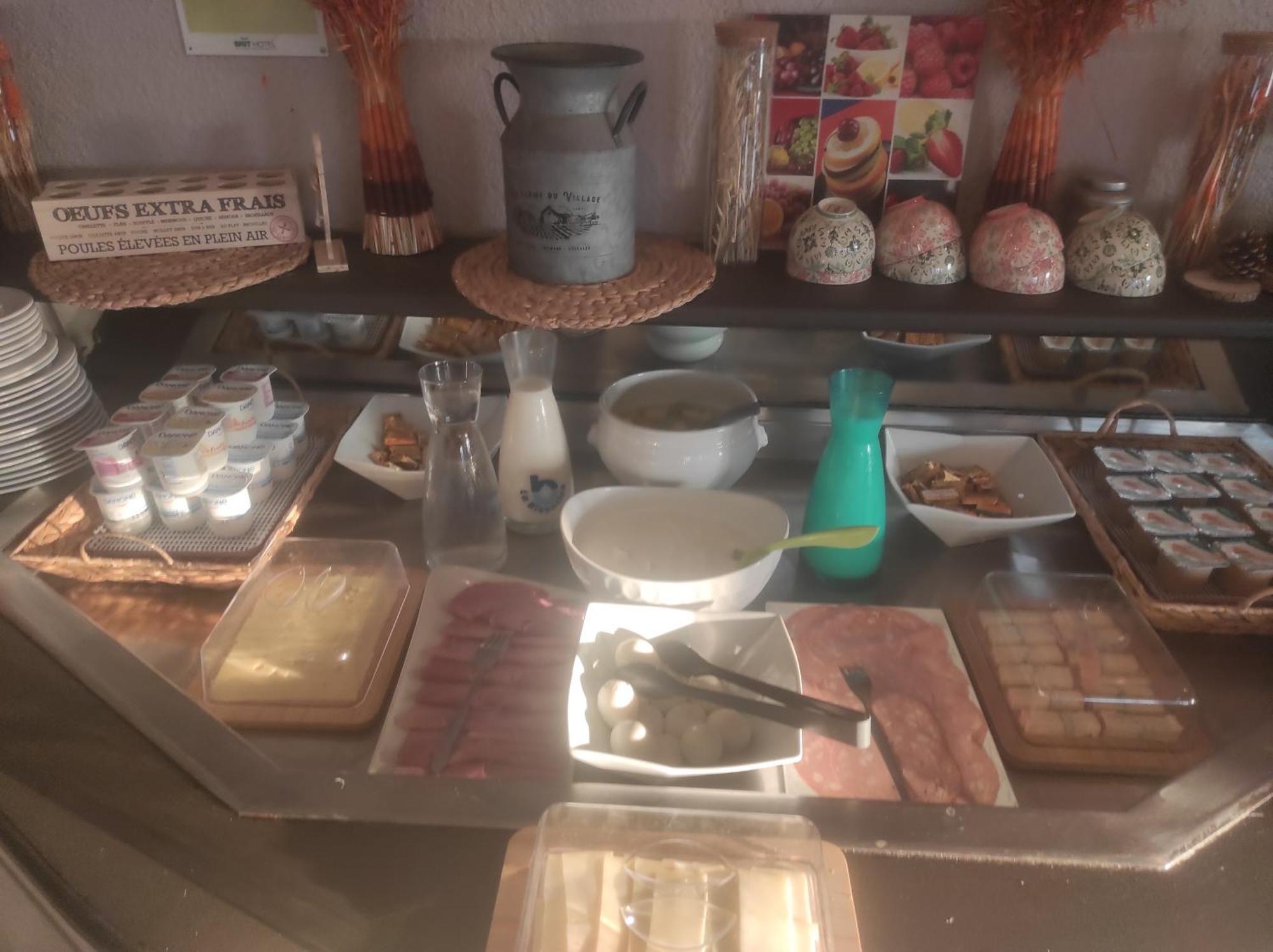 Brit Hotel Besancon L'Horloge Екстериор снимка