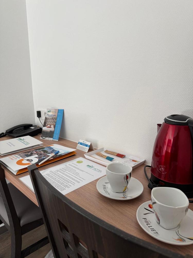 Brit Hotel Besancon L'Horloge Екстериор снимка
