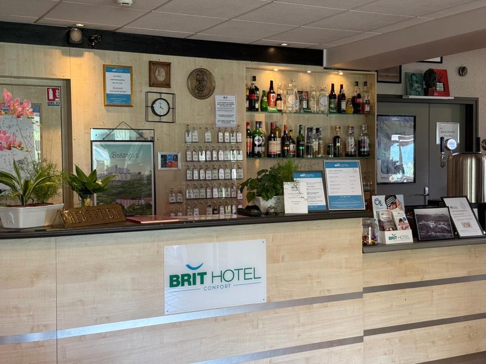 Brit Hotel Besancon L'Horloge Екстериор снимка