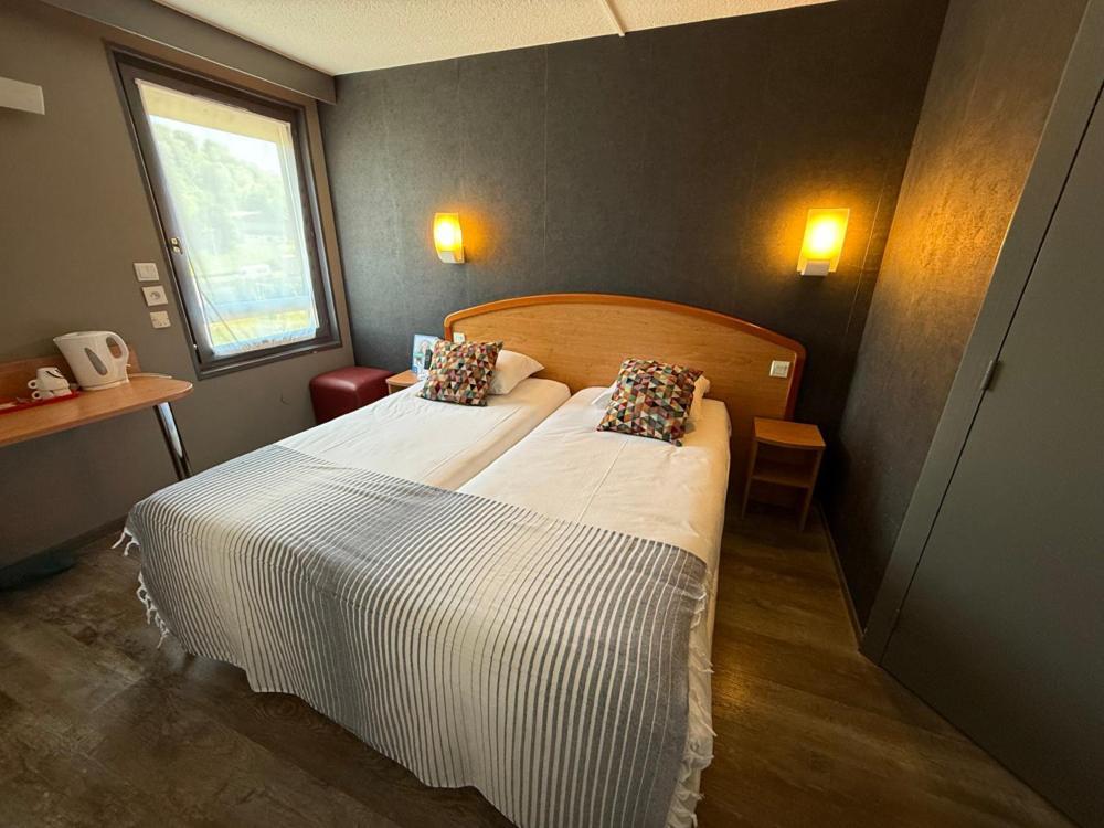 Brit Hotel Besancon L'Horloge Екстериор снимка