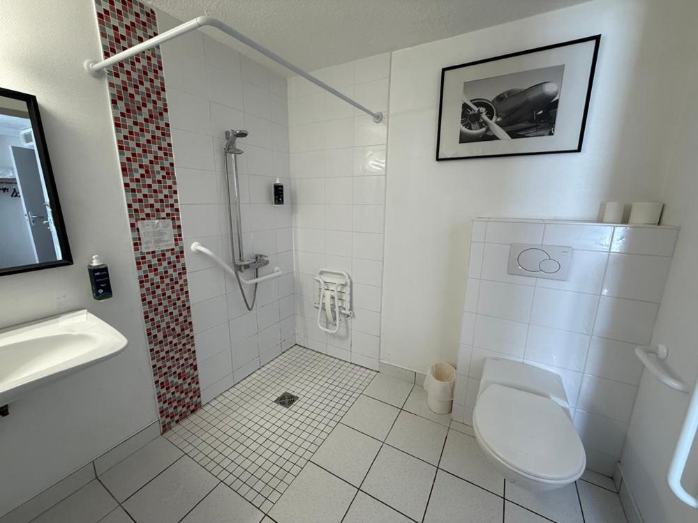Brit Hotel Besancon L'Horloge Екстериор снимка